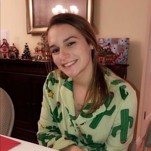 Meet your Posher, Alyssa